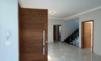 Residencial dos Lagos Casa com 5 quartos (3 Suítes), Salão de Festas, Home Office - 330 m2 de área construída!