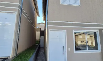 Condomínio Parque das Cerejeiras Sobrado com 3 quartos, 2 banheiros