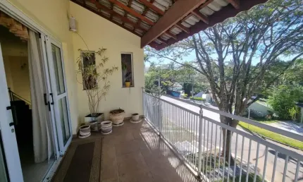 Condomínio Santa Helena III Casa Plana com 3 dormitórios,  Escritório,  8 vagas