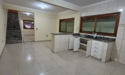 Locação Excelente Casa com 3 quartos,  3 banheiros,  4 vagas Jd. Recreio
