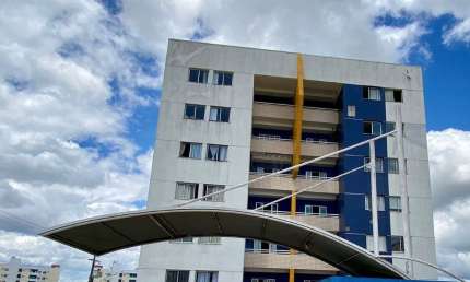 Cond. Andaluzia – com 2 quartos, banheiro, varanda – 69m² - Flores.