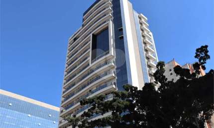 Casa comercial para alugar na Rua Pirapitingui, 80, Liberdade, São Paulo