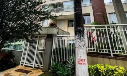 Apto 02 dorms 01 suite 02 vagas depósito lazer de clube metro ana rosa condomínio baixo locação