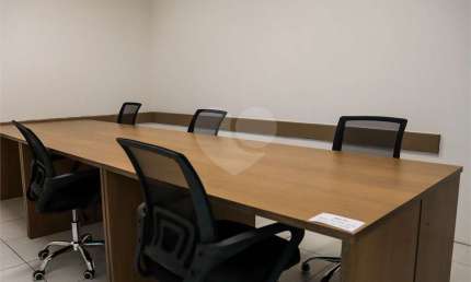 Sala comercial para alugar na Rua São Teodoro, 1410, Itaquera, São Paulo