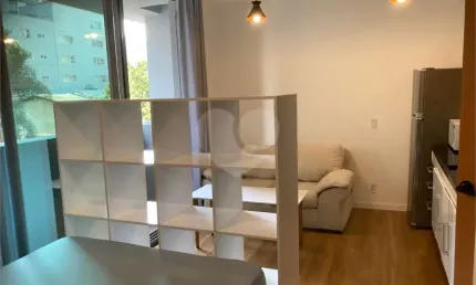 Apartamento com 1 quarto para alugar na Rua Alves Guimarães, 1380, Vila Madalena, São Paulo