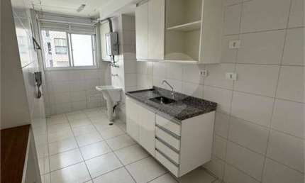 Apartamento com 3 quartos para alugar na Rua Domingos Paiva, 206, Brás, São Paulo