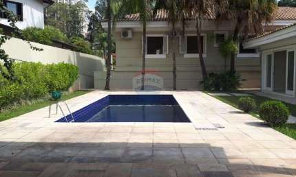 Casa de Condomínio para alugar em Alphaville Residencial Um de 450.00m² com 4 Quartos, 2 Suites e 4 Garagens