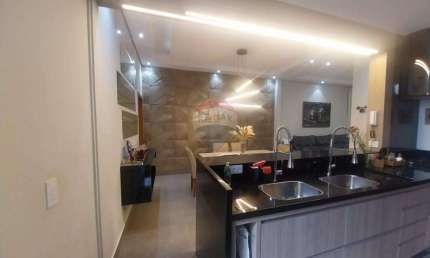 Casa para venda em Parque Universitário de 135.00m² com 3 Quartos, 1 Suite e 2 Garagens