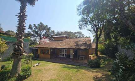 Casa de Condomínio para venda em Jardim Colibri de 255.00m² com 4 Quartos, 2 Suites e 4 Garagens