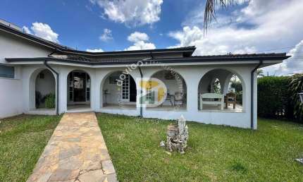 Casa para venda em Jardim Scomparim de 361.00m² com 4 Quartos e 2 Suites