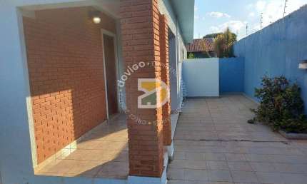 Casa para venda em Nova Mogi de 168.00m² com 3 Quartos, 1 Suite e 3 Garagens