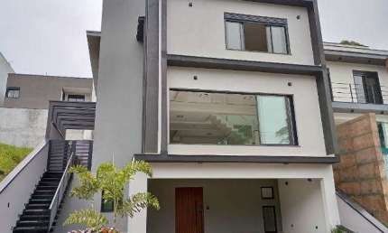 Casa para venda em Mogi Moderno de 250.00m² com 3 Quartos, 3 Suites e 4 Garagens
