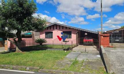 Casa para venda em Estação de 182.00m² com 3 Quartos e 2 Garagens