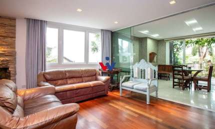 Casa para venda em Portão de 511.00m² com 4 Quartos, 4 Suites e 8 Garagens