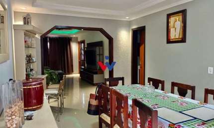 Sobrado para venda em Campo De Santana de 240.00m² com 3 Quartos, 1 Suite e 2 Garagens