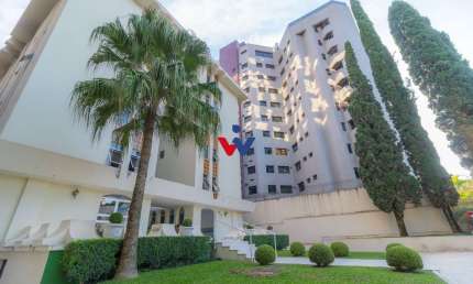Cobertura para venda em Bigorrilho de 234.00m² com 4 Quartos, 1 Suite e 3 Garagens