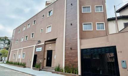 Sala Comercial para alugar em Vila Curuçá de 200.00m² com 4 Garagens