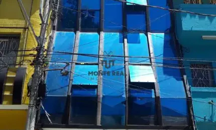 Sala Comercial para venda e aluguel em Centro de 536.58m²