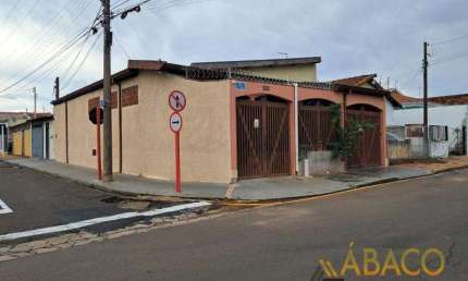 Casa para venda em Vila Prado de 145.00m² com 3 Quartos, 1 Suite e 3 Garagens