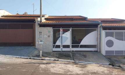 Casa para venda em Vila Letônia de 110.00m² com 2 Quartos, 1 Suite e 2 Garagens
