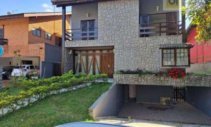 Casa para alugar em Morada Dos Pássaros de 260.00m² com 4 Quartos, 2 Suites e 4 Garagens