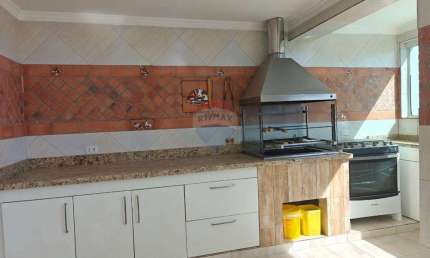 Casa de Condomínio para alugar em Parque Residencial Itapeti de 299.00m² com 3 Quartos e 8 Garagens