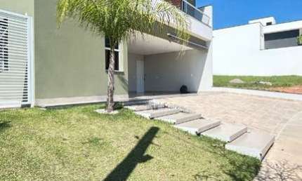 Casa de Condomínio para venda em Reserva Ermida de 205.00m² com 3 Quartos, 1 Suite e 6 Garagens