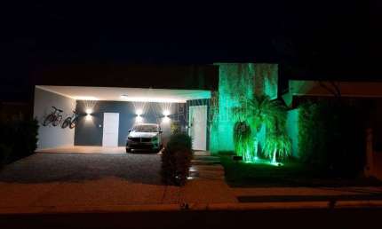Casa de Condomínio para venda em Jardim Magnólias de 214.00m² com 2 Quartos, 1 Suite e 4 Garagens