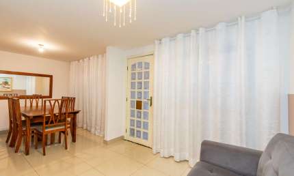 Sobrado para venda em Xaxim de 115.00m² com 3 Quartos e 2 Garagens