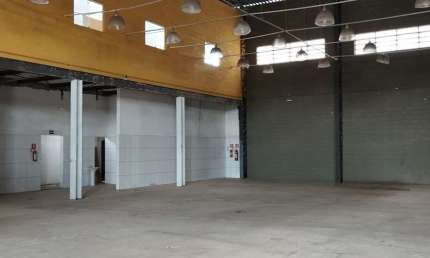 Galpão / Depósito / Armazém para venda e aluguel em Loteamento Residencial Flor Do Campo de 1700.00m² com 7 Garagens