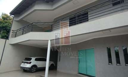 Casa para venda em Vila Rocha de 260.00m² com 3 Quartos, 1 Suite e 5 Garagens