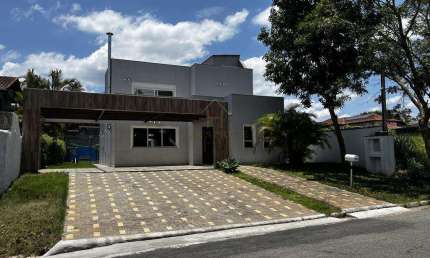 Casa de Condomínio para venda em Vargem Grande Paulista de 200.00m² com 3 Quartos, 3 Suites e 5 Garagens