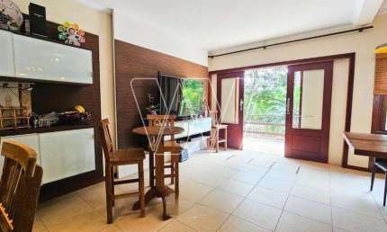 Sobrado para venda e aluguel em Bairro Das Palmeiras de 326.00m² com 3 Quartos, 1 Suite e 4 Garagens