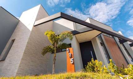 Casa de Condomínio para venda em Residencial Lagos D'icaraí de 153.00m² com 3 Quartos, 1 Suite e 5 Garagens