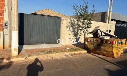 Casa para venda em Bela Vista de 43.00m² com 2 Quartos e 3 Garagens