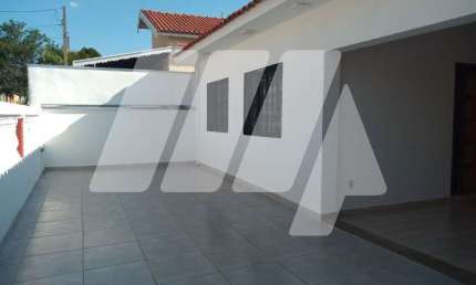 Casa para venda em São Pedro de 198.00m² com 3 Quartos, 1 Suite e 2 Garagens