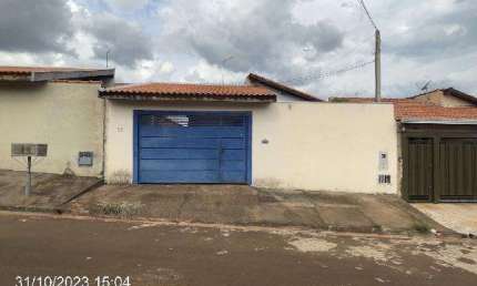 Casa para venda em Jardinópolis de 200.00m² com 2 Quartos e 2 Garagens