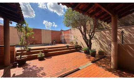 Casa para venda em Jardim Roberto Benedetti de 177.29m² com 3 Quartos e 3 Suites