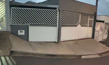 Casa para alugar em Residencial Jundiaí de 90.00m² com 3 Quartos, 1 Suite e 2 Garagens