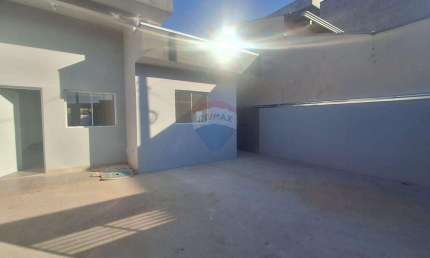 Casa para venda em Parque Residencial Paraíso de 80.00m² com 3 Quartos, 1 Suite e 3 Garagens