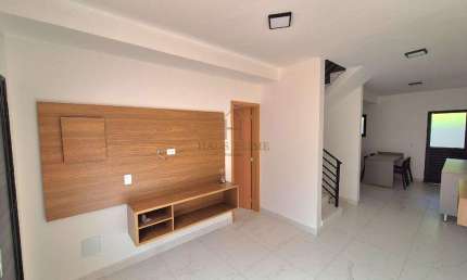 Casa de Condomínio para alugar em Granja Viana Ii de 85.00m² com 2 Quartos, 2 Suites e 1 Garagem