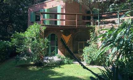 Casa para alugar em Taboleiro Verde de 271.00m² com 2 Quartos e 4 Garagens