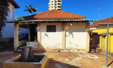 Casa para venda em Centro de 168.00m² com 4 Quartos e 2 Garagens