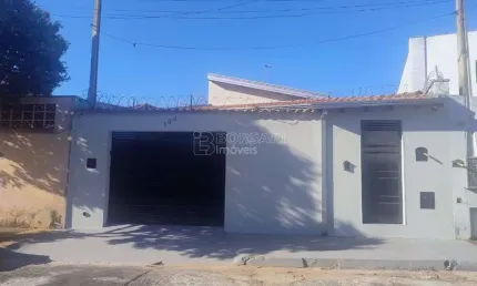 Casa para venda em Jardim Santa Angelina de 144.00m² com 3 Quartos, 1 Suite e 3 Garagens