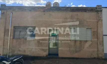 Casa para venda em Vila Xavier (vila Xavier) de 239.00m² com 3 Quartos e 6 Garagens
