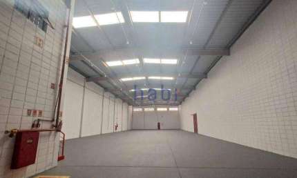Galpão / Depósito / Armazém para alugar em Iporanga de 2000.00m² com 10 Garagens