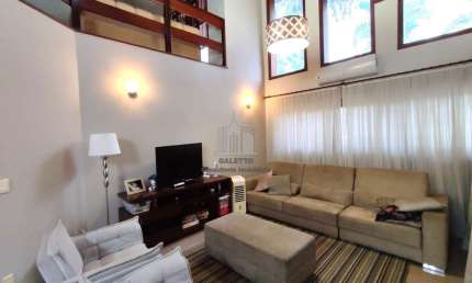 Casa para venda em Vila Moletta de 315.00m² com 3 Quartos, 3 Suites e 7 Garagens