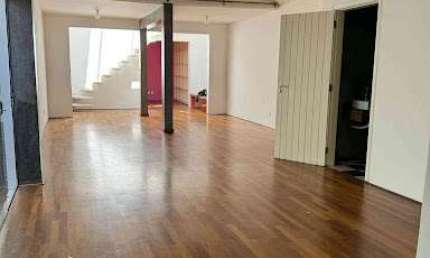 Casa para venda e aluguel em Vila Madalena de 219.00m² com 2 Quartos, 2 Suites e 2 Garagens
