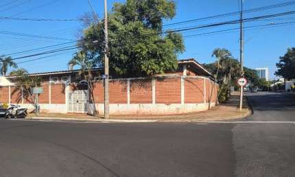 Prédio Comercial para venda em Jardim Das Roseiras de 382.00m² com 4 Garagens