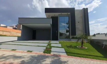 Casa de Condomínio para venda em Jardim Laguna de 190.00m² com 3 Quartos, 3 Suites e 4 Garagens